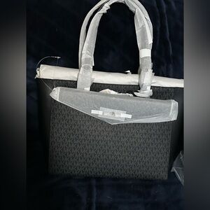 NWT Michael Kors Maisie 3 in 1 Tote